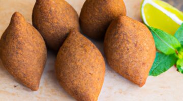 Kibbeh – mleté maso s bulgurem.