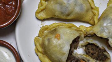 Empanadas con carne y huevo