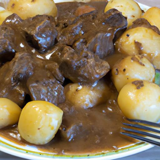 Hovězí Bourguignonne s bramborem