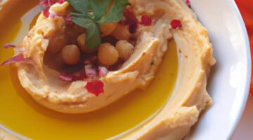 Hummus s libanonskou syrovou zeleninou