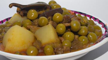 Tajine se slečnou hrach a olivami