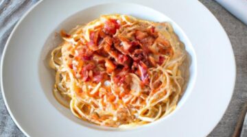 Italská rajčatová omáčka Carbonara