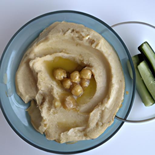 Hummus s křenem a okurkou