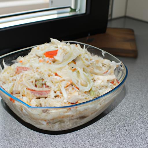 Coleslaw salát s křehkým kuřecím