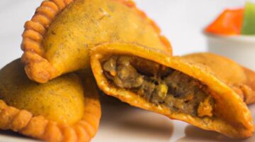 Kolumbijské smažené empanadas s hovězím