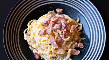 Italské špagety carbonara s pancettou