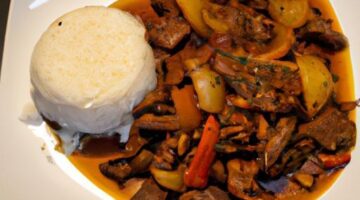 Lomo saltado con arroz