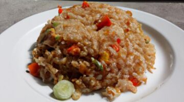 Nasi Goreng Jídlo z výpražené rýže