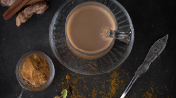 Masala chai s kardamonem