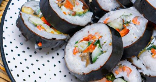 Korejské pikantní kuřecí kimbap rolls