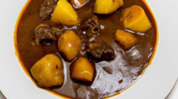 Hovězí bourguignonne s brambory