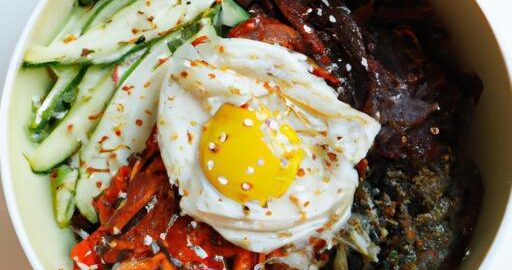 Bibimbap s různou zeleninou